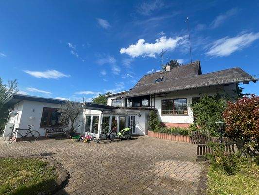 Hausrückansicht mit Anbau