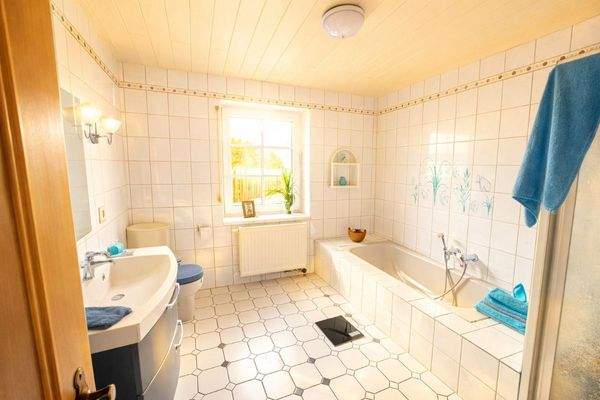 a1730879-bee5-4457-851c-11432916dd44