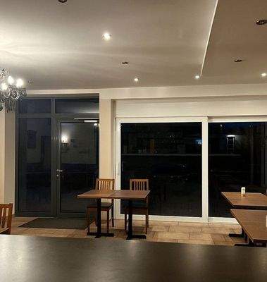 Ladenfläche (Aus Anonymität im Stil verändert)