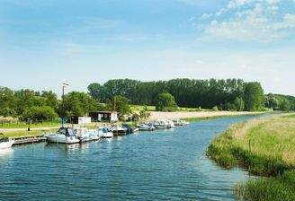 Marina mit Zugang zur Ostsee