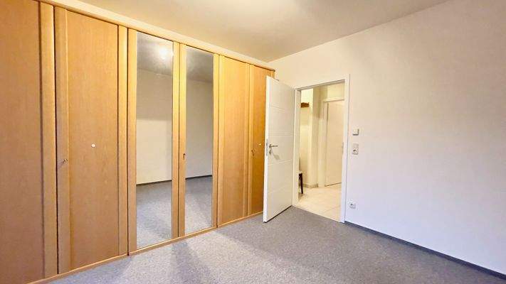 Hagen Held Immobilien - Das erste Zimmer 3.jpeg