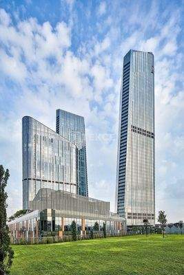 Spacious Flats with Pool and Security in İstanbul Sarıyer