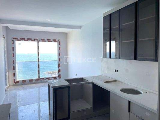 Seafront Apartments with Panoramic Sea Views in Mersin