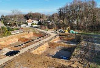 Erdarbeiten_Baugrube Keller.jpg