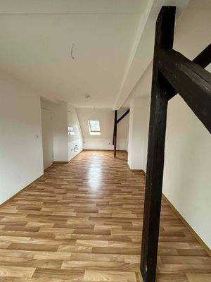 Küche und Wohnzimmer