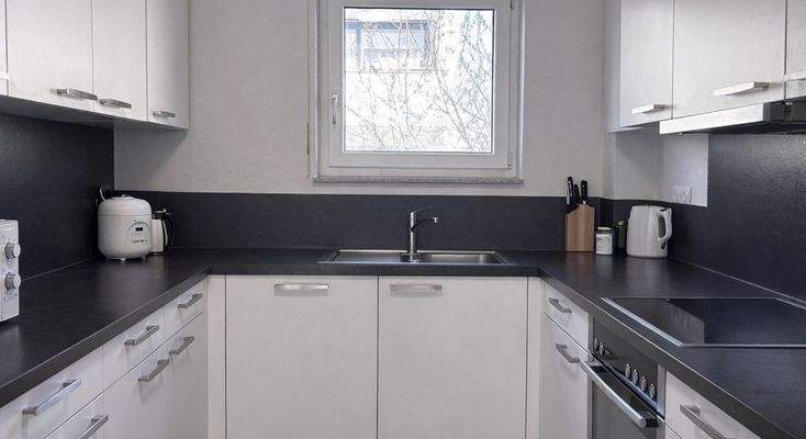 Einbauküche samt Elektrogeräten