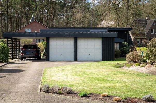 Carport und Garagen