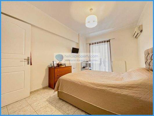 0720f579a9e94c41bd0bb192130f92fb-original