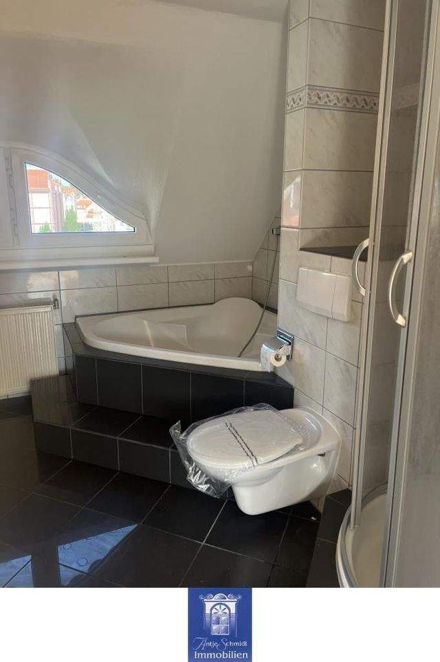 Charmante und individuelle Wohnung mit Balkon in der Mansarde! - Photo 4