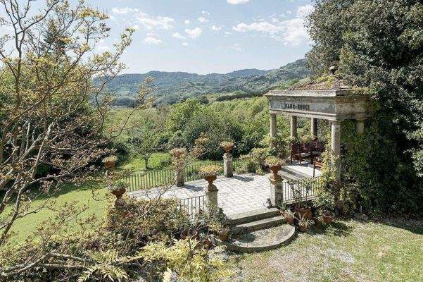 23_Herrschaftliche VillaToskana.jpg