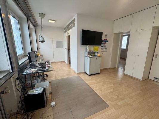 20251023_110913376_iOS