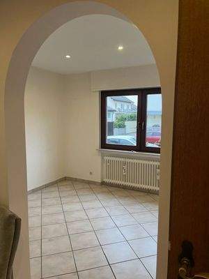 Durchgang Küche, weiteres Zimmer.jpeg