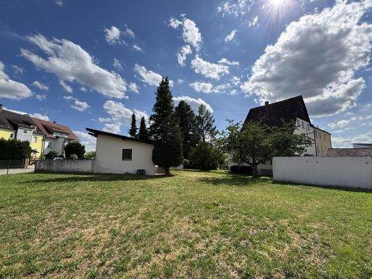 Grundstück und Bestand