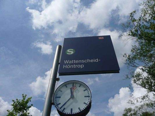 ÖPNV - wie S-Bahn Höntrop.