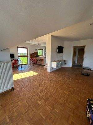 Blick in den WohnEssbereich.jpg