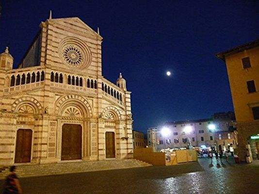 Grosseto bei Nacht