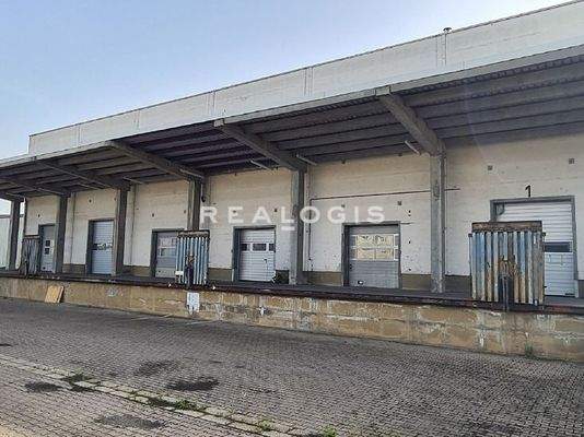 Halle 8 Andienung außen