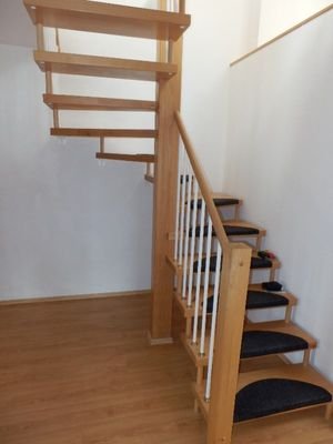 Treppe zur Galerie.jpg