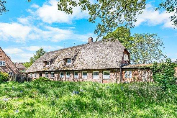 Südansicht mit Garten