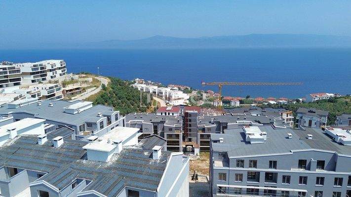 Luxury Apartments in a Complex Near the Beach in Bursa Mudanya