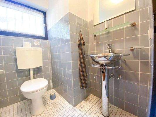 Erdgeschoss- Gäste WC.jpg