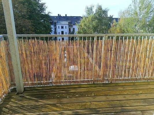 großer West-Balkon zur Hofseite