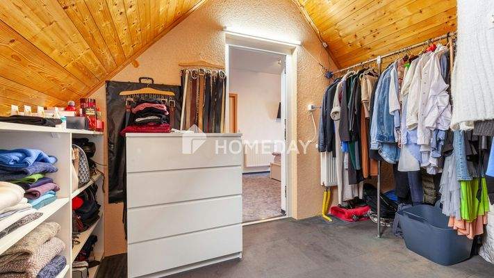 1. OG Ankleidezimmer 2