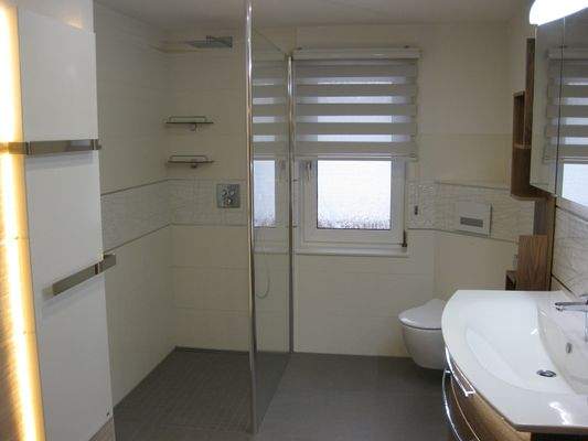 Hochwertiges Bad (Dusche)!