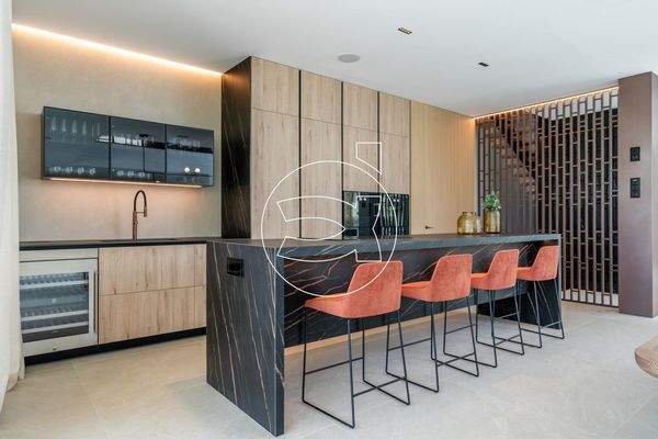 Exquisite Neue Villa