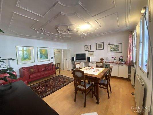 Blick ins Wohnzimmer im 1.OG