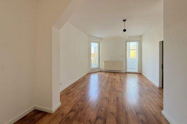 Schlafzimmer mit angrenzender Ankleide