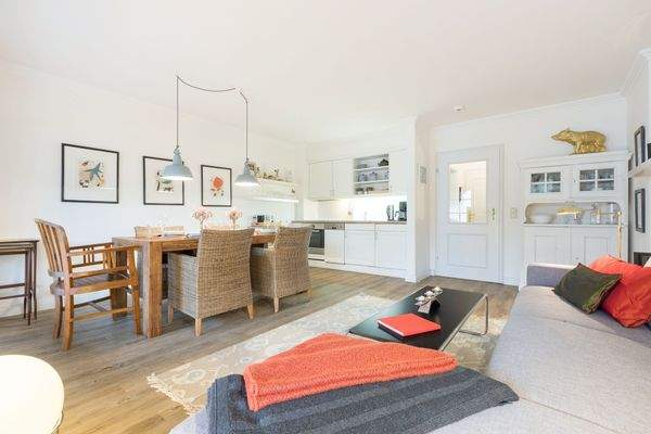 Wohn-/ Ess-/Küchenbereich