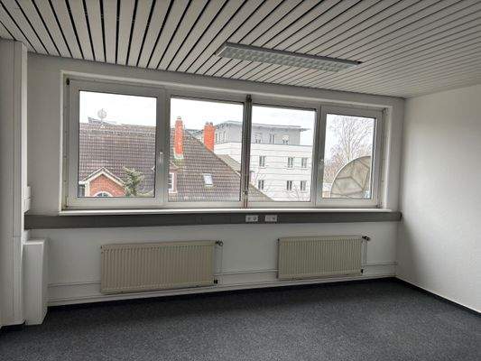 Vahrenwalder Str. 261, 166 m² OG III  Büro 1 -16012025.jpg