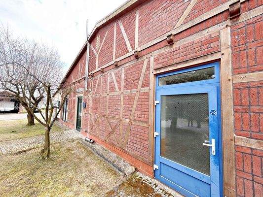 Vermietete Gewerbe- und Wohnräume