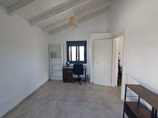 Kreta – Modernes Neubauhaus mit privatem Pool und Bergblick