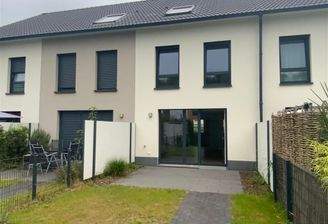 Terrasse mit Gartenanteil