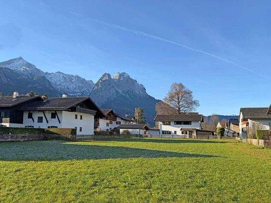 Lage mit Blick auf das Wettersteingebirge
