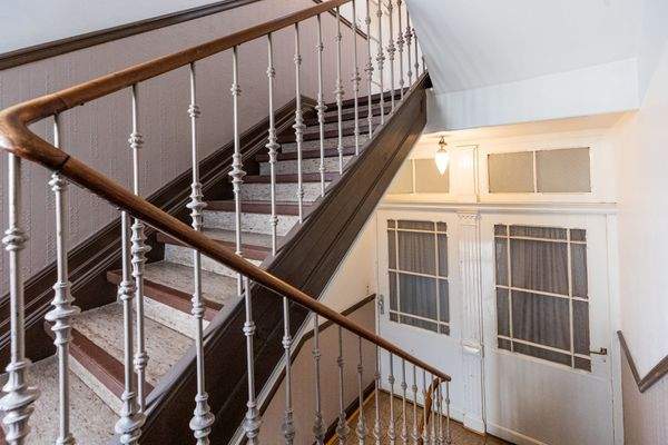 Treppenaufgang im Haupthaus