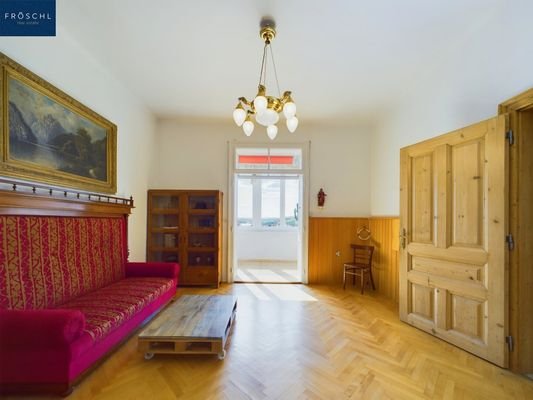 Esszimmer mit Blick zur Loggia