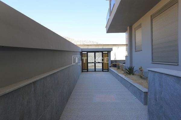 Apartment in a Complex with Pool Close to the Beach in Konyaaltı