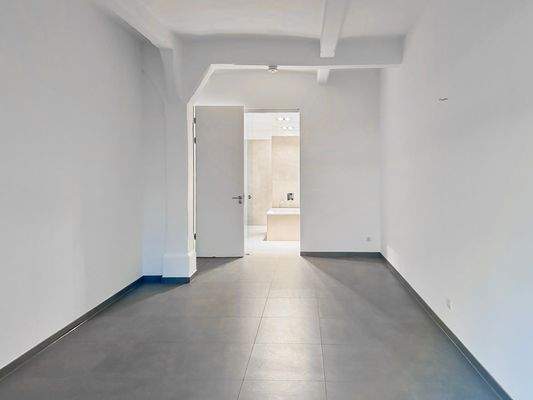 Schlafzimmer mit Bad en-suite