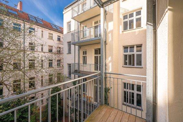 WE17 QG mitte Balkon (3)