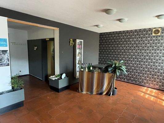 Hauptgebäude Eingangsbereich