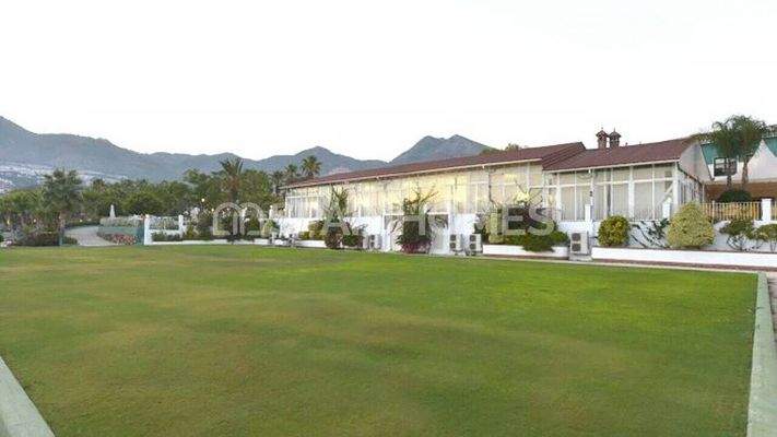 Commercial Investment Property in Benalmádena for Hotel or SPA