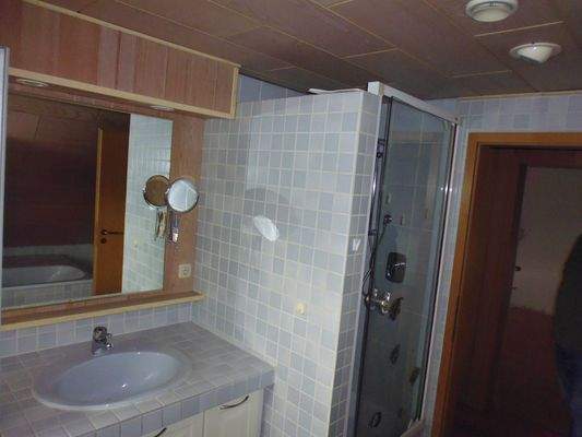 Badezimmer DG 