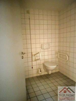 16 2. OG WC-Anlage barrierearm