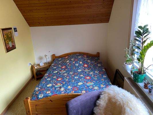 Schlafzimmer DG