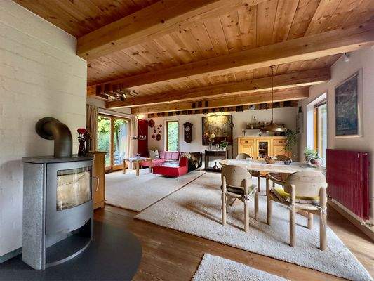 Wohnhaus Esszimmer Ansicht 1