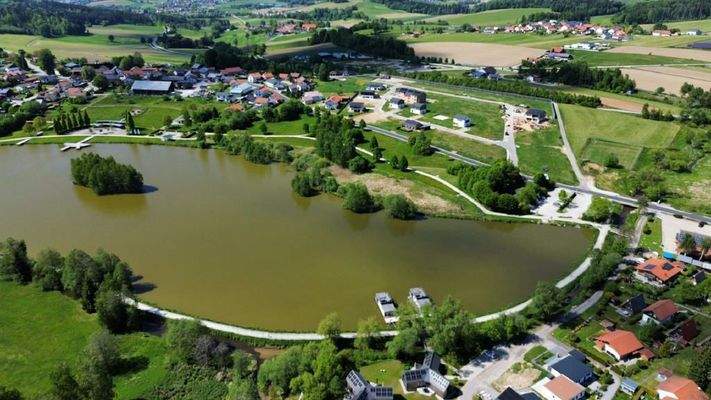 direkt am Erlauzwieseler See