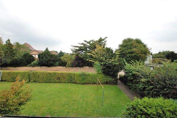 Blick von oben auf den Vorgarten